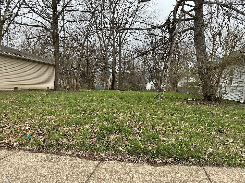 2nd image of 2354 N Dearborn St