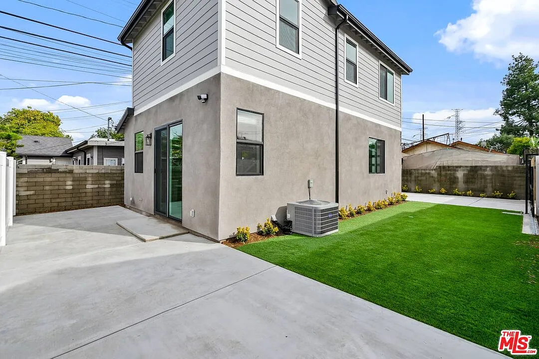 Building Photo - 3113 Hollydale Dr