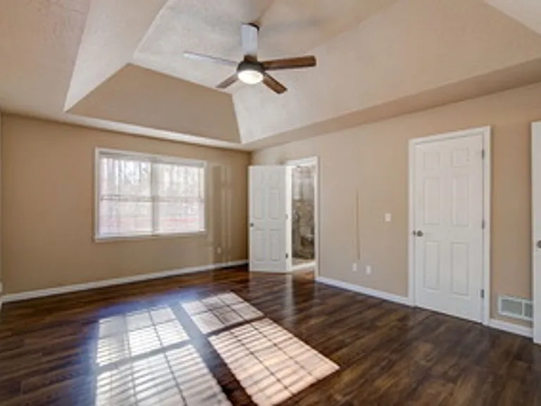 212 Running Deer Dr — Photo 14