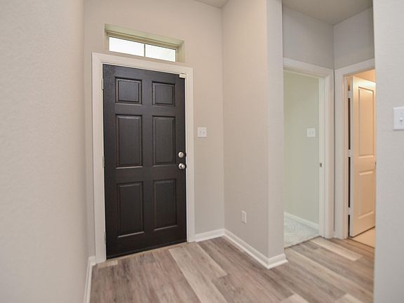 4th image of 2831 Chestnut Oak Cir