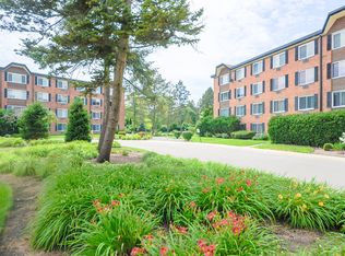 1206 S New Wilke Rd APT 108, Arlington Heights, IL 60005