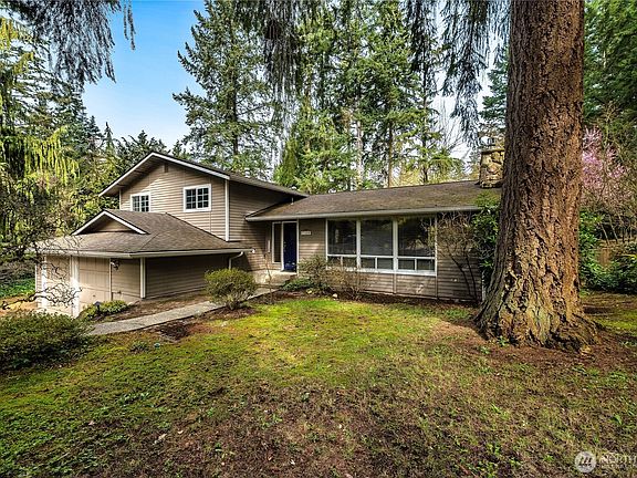 4th image of 20416 14th Avenue W