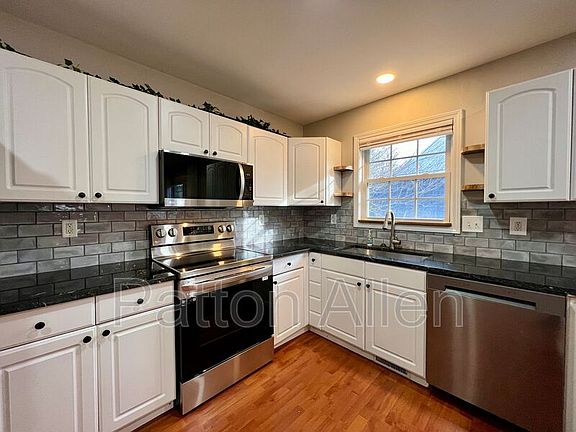 4th image of 51 Argyle Ln #B