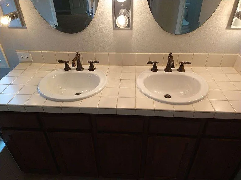 2350 Kaley Ave NW — Photo 6