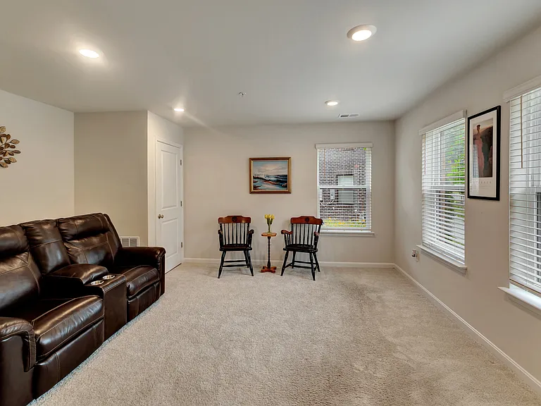 4331 Laplata Ave — Photo 3