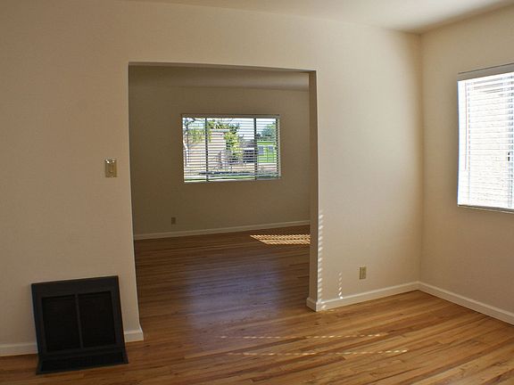 4th image of 8041 Emerson Ave