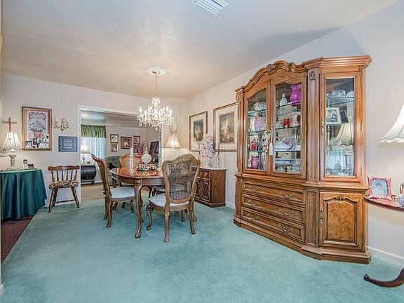 5th image of 233 Lavender Ct #2