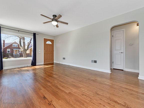 5th image of 3301 N Pioneer Ave