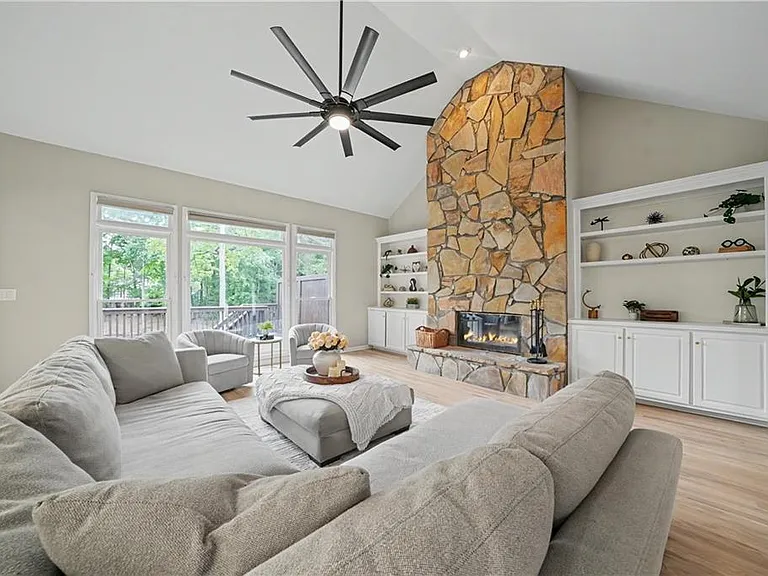 195 Brightmore Way — Photo 7