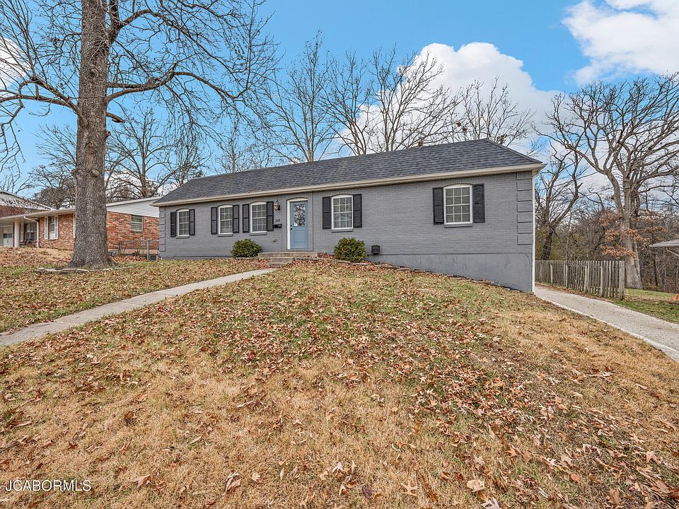 1st image of 319 Belair Dr