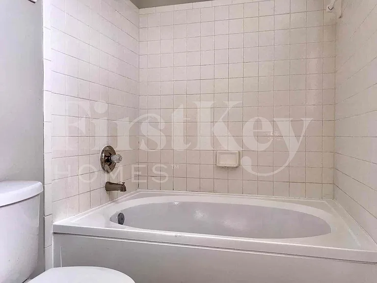 12365 Mastin Cove Rd — Photo 2
