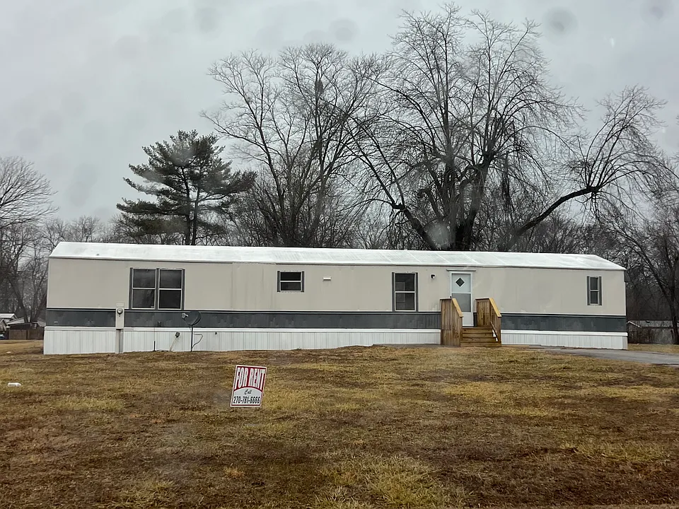 125 Maplewood Dr