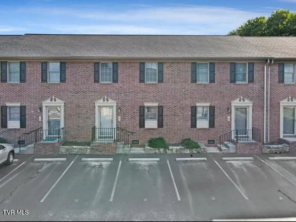 1203 8th Ave #3, Johnson City, TN 37601