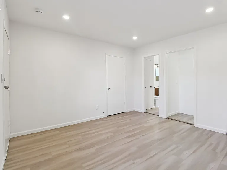 Astro Vista Apartments — Photo 23
