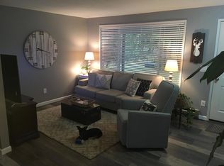 22 Gregory Pl, Pt Angeles, WA 98362