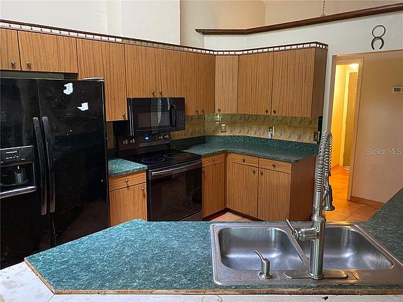 5th image of 20415 NE 117th Ave