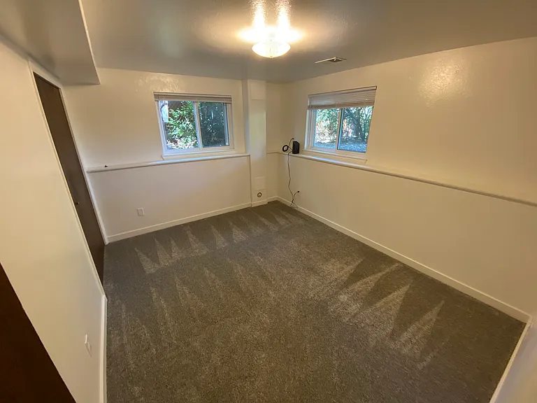 1475 Chambers Dr — Photo 10