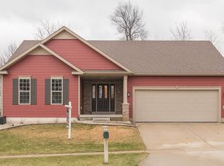 317 Skyland Way, Deerfield, WI 53531