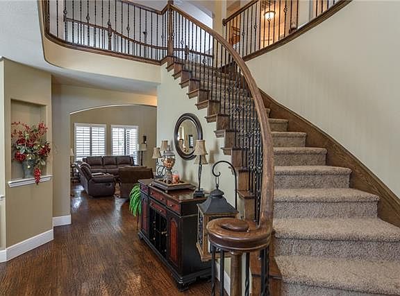 4th image of 1809 Marseilles Ln