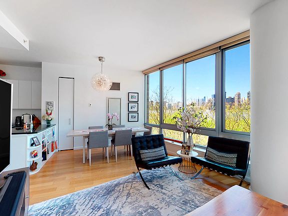 4th image of 4630 Center Blvd APT 304