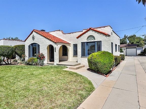 3rd image of 383 W Badillo St