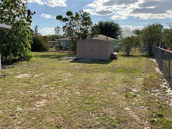 5th image of 120 Rosemary Ave