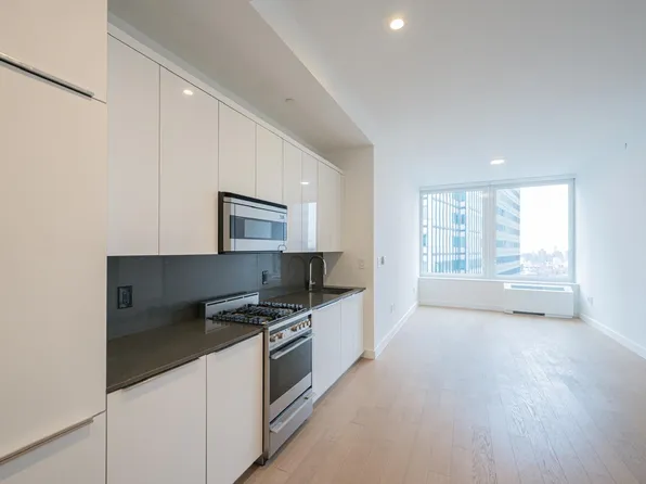 180 Water Street image 5 of 16