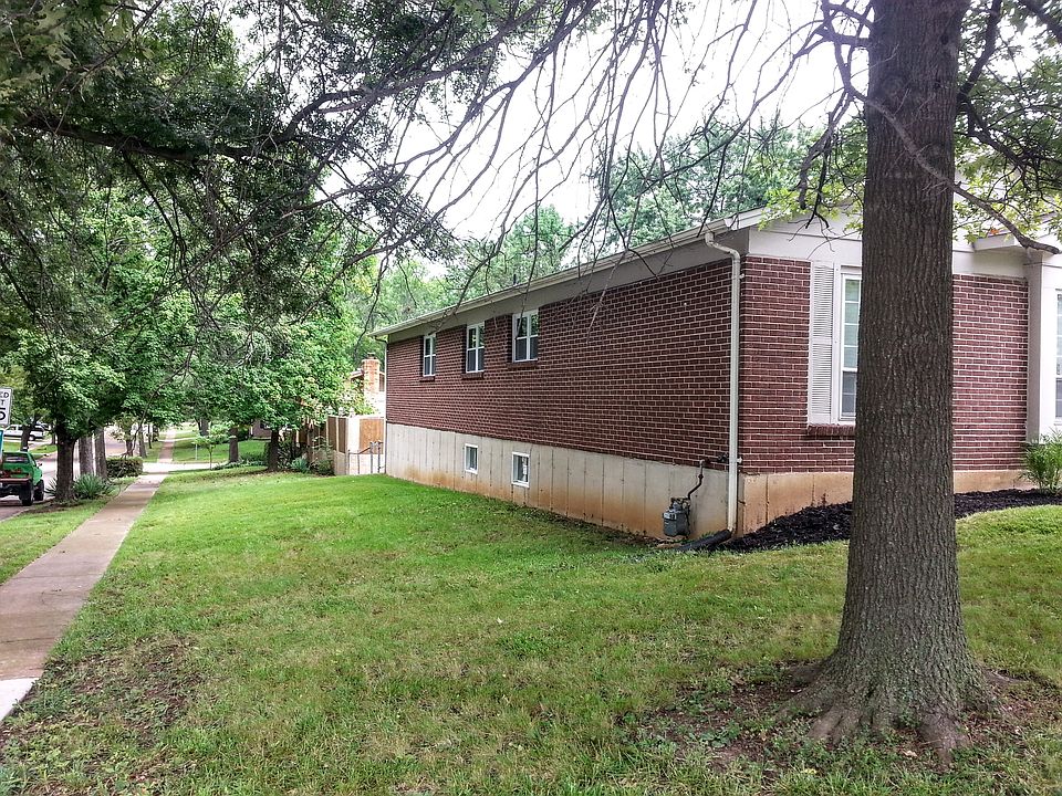 1211 Big Bend Rd, Ballwin, MO 63021 Zillow