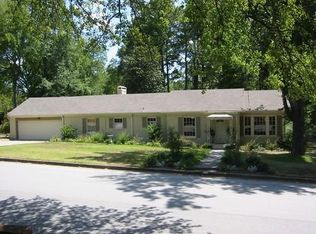 824 Hillcrest Dr, Longview, TX 75601