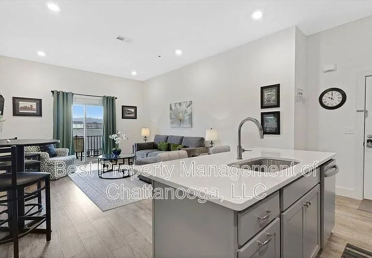 1603 Fagan St #202 — Photo 1