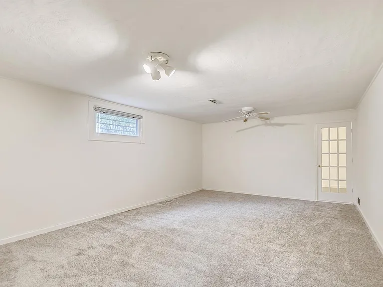 3503 E West Hwy — Photo 40