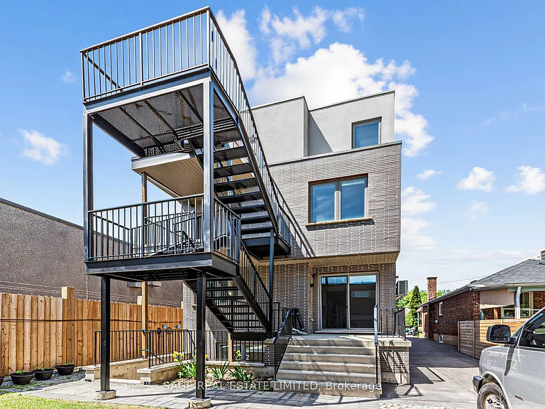 909 Castlefield Ave #1 — Photo 32