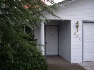 1604 Hollyhock Dr, Medford, OR 97504