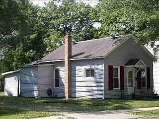 2nd image of 911 Hudson St