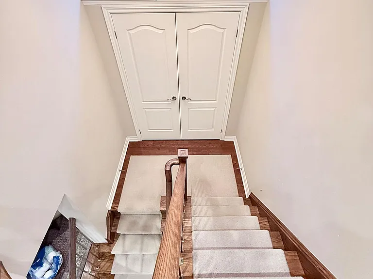 158 Gail Parks Cres — Photo 8