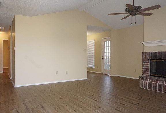 3rd image of 4001 Staghorn Cir N