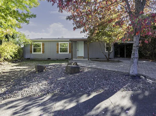 1351 Brentcrest Dr, Medford, OR 97501