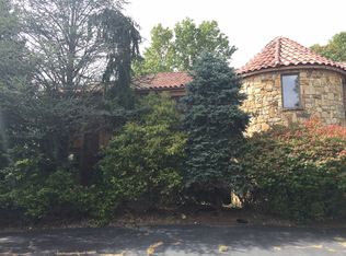 8 Nan Tone Ct, Colts Neck, NJ 07722