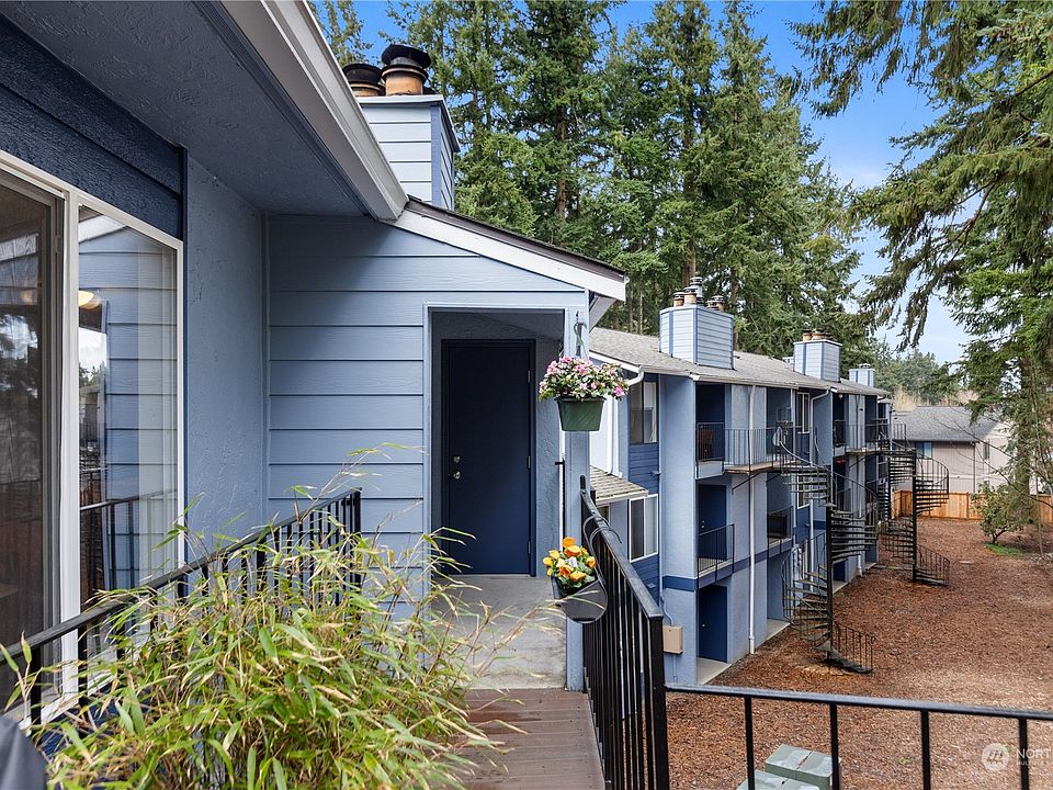 1st image of 14014 Juanita Drive NE #C1