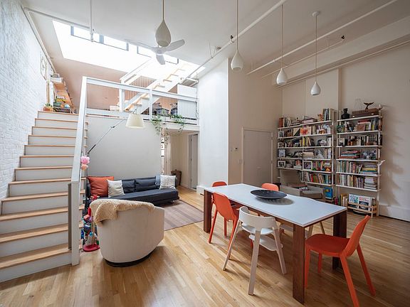 4th image of 261 Lexington Ave #B5