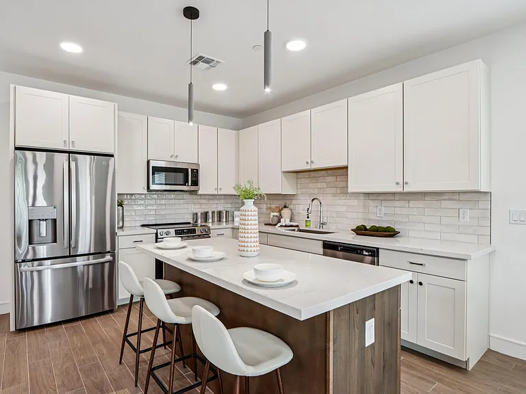 Elevate at Red Mountain Townhomes — Photo 53