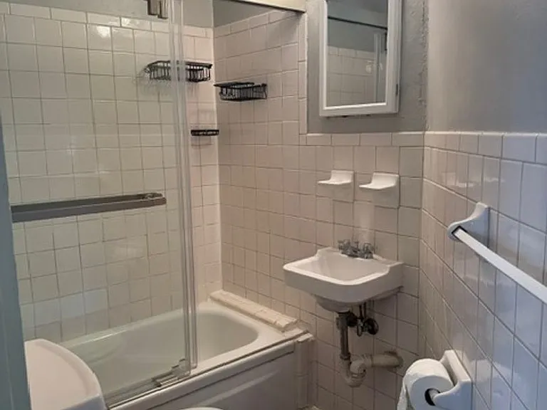 510 W. Saint Catherine — Photo 16