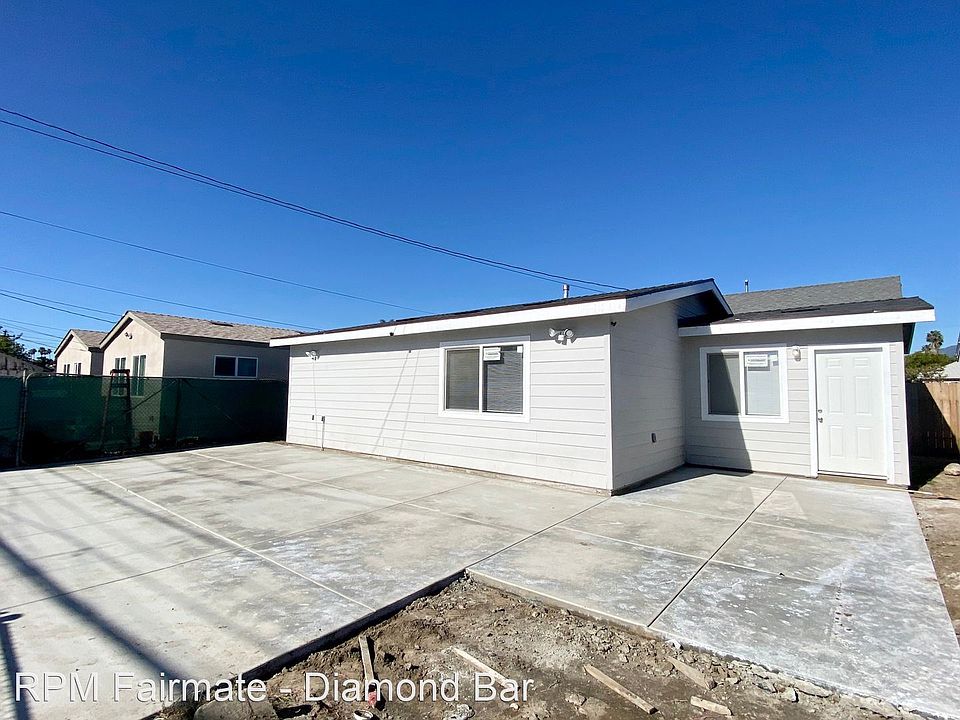 1st image of 750 Hawthorne Pl
