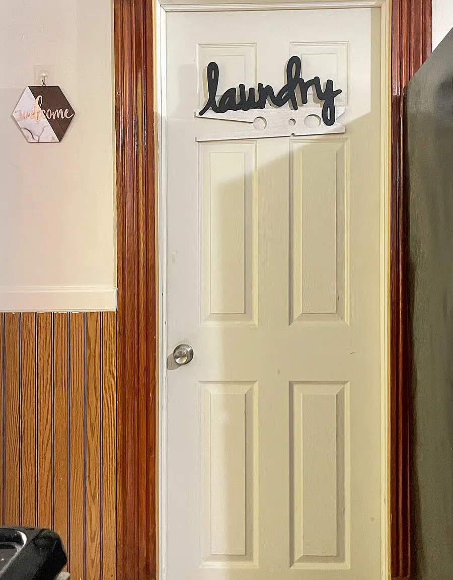 565 Stanley St — Photo 2