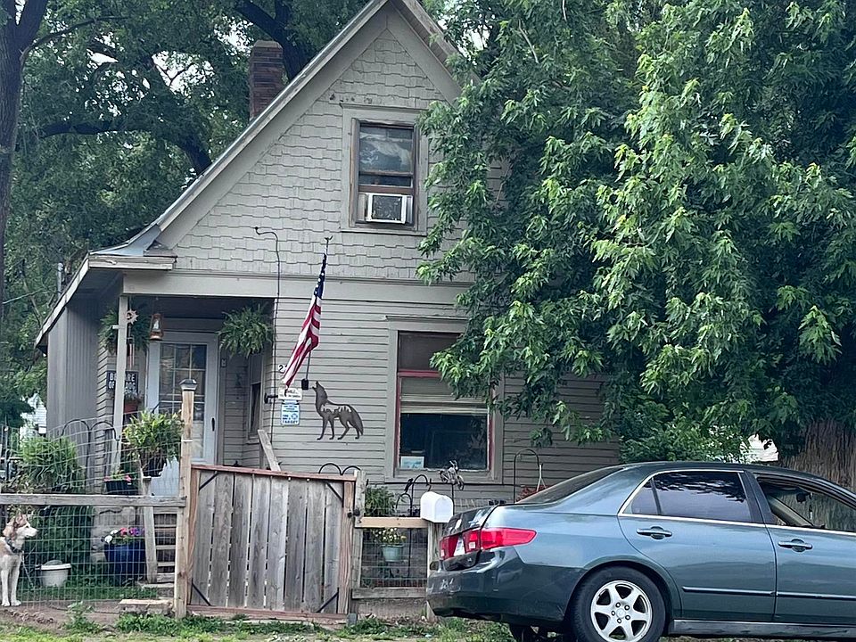 1st image of 225 SW Polk St