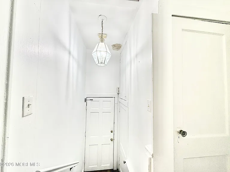 140 Wall St #1 — Photo 5