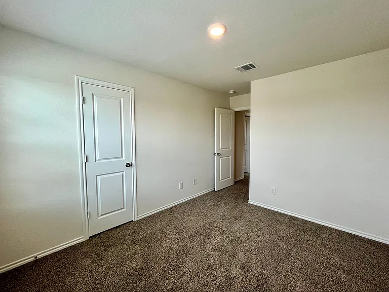 2304 Lattimore St — Photo 20