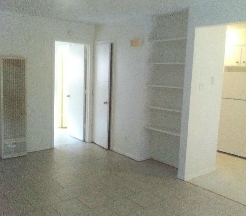 1st image of 307 Cornell Dr SE #1
