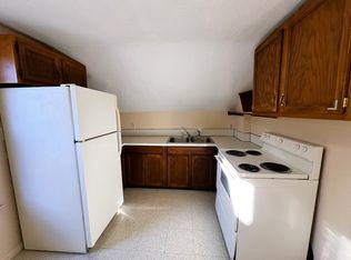 71 Orchard St FLOOR 3, Woonsocket, RI 02895