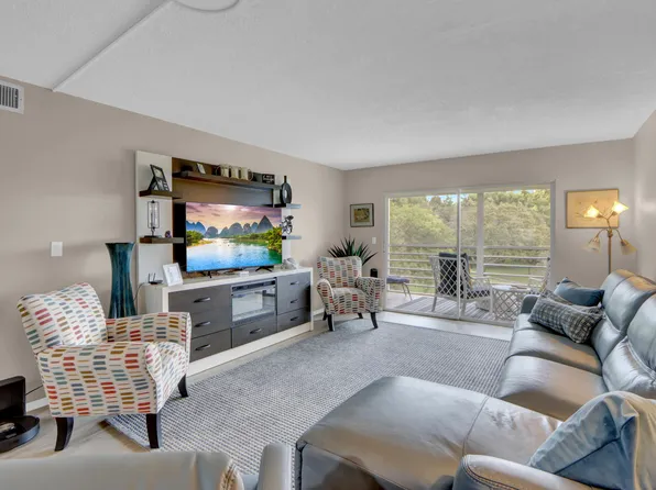 2504 Antigua Terrace #B3, Coconut Creek, FL 33066